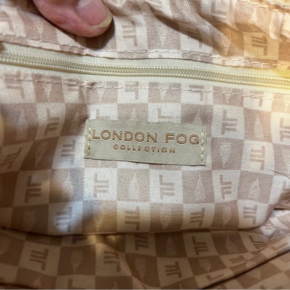 Elegant Cream London Fog Crossbody Bag - Picture 7 of 11